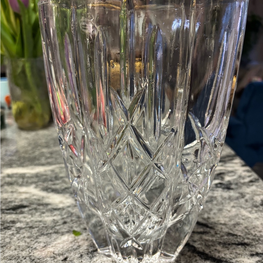 Royal Gallery Elegant Crystal Vase - Picture 14 of 16